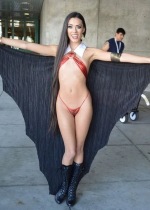 Cosplay-Vampirella-hentai-04